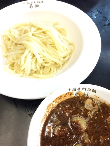「担々つけ麺+餃子」@中国手打拉麺 馬賊 日暮里店の写真