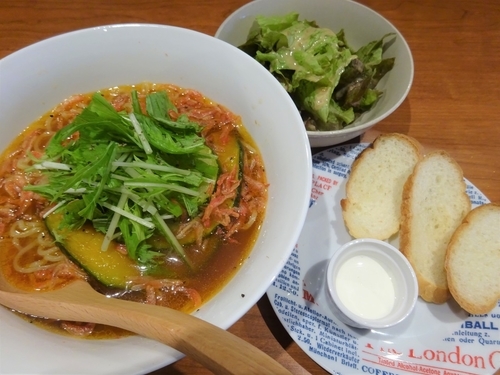 「ビスクヌードル　持ち帰りアイスコーヒー付き　　800円」@OSACANA JACKの写真