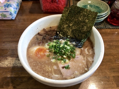 「醤油豚骨らーめん」@豚骨らーめん いちご家の写真