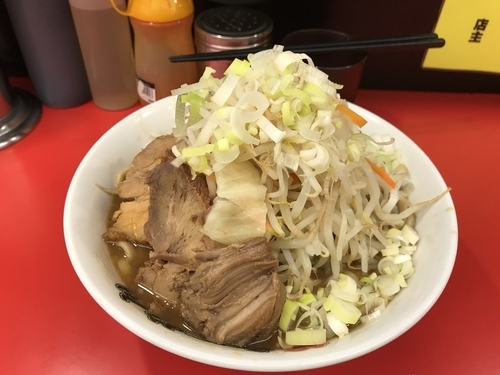 「豚ラーメン野菜、ネギまし」@豚ラーメン 板橋駅前店の写真