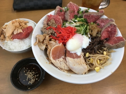 「真夏の一杯 肉しゃぶ冷中C＋セットご飯」@MENYA 食い味の道有楽の写真