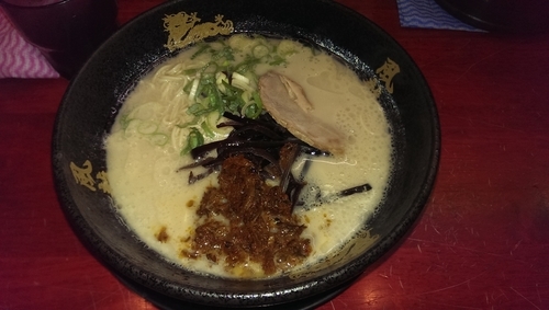 「ラーメン、替玉ｗ」@とんこつラーメン 博多風龍 渋谷店の写真