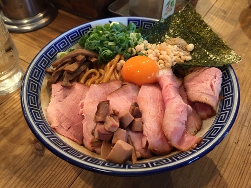 「チャーシューまぜそば（大盛り）」@井田商店の写真