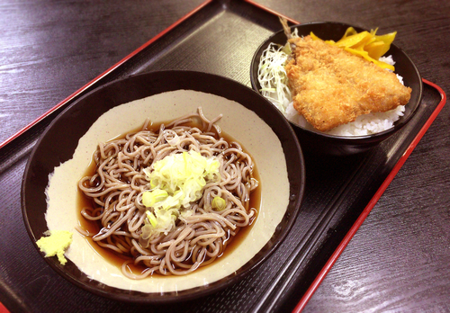 「アジフライ丼セット(400円)」@せんねんそば 岩本町靖国通り店の写真