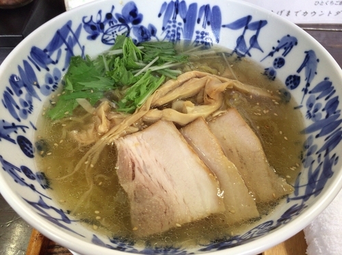 「四番の基本の塩らーめん」@塩らーめんあいうえおの写真