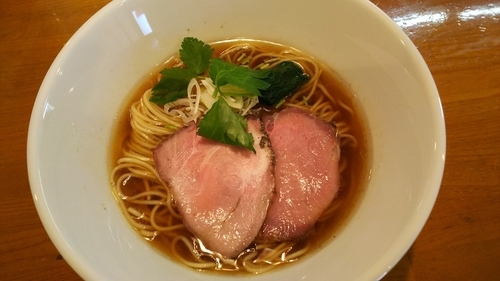 「醤油らぁ麺」@らぁ麺 こむぎの写真