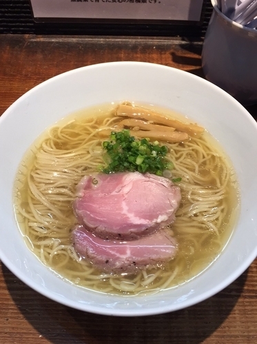 「しおらーめん」@町田汁場 しおらーめん 進化の写真