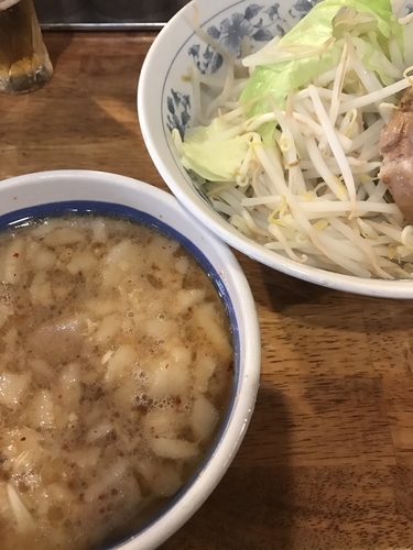 「【限定】小豚 つけ麺、ヤサイ、ニンニク、アブラ」@飯田橋大勝軒の写真