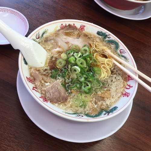「醤油ラーメン」@ラーメン魁力屋 茅ヶ崎店の写真