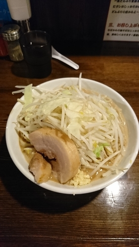 「らーめん890」@ちばから 渋谷道玄坂店の写真