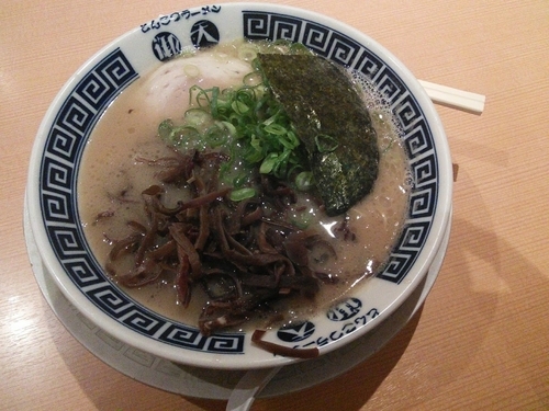 「キクラゲラーメン」@御天 井草本店の写真
