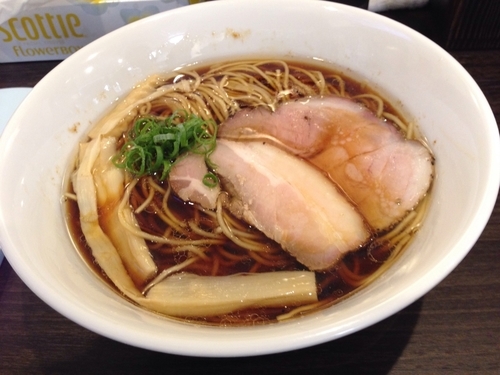 「醤油ラーメン」@かしわぎの写真