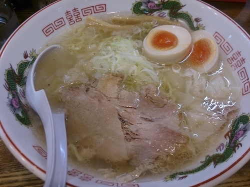 「朝 味玉ワンタン中華 塩」@らあめん 寸八 総本店の写真