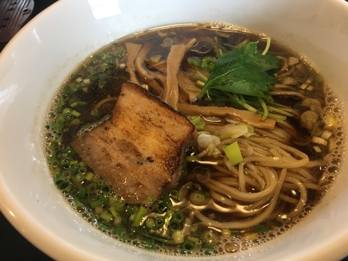 「煮干し醤油840円」@自家製麺 Rootsの写真