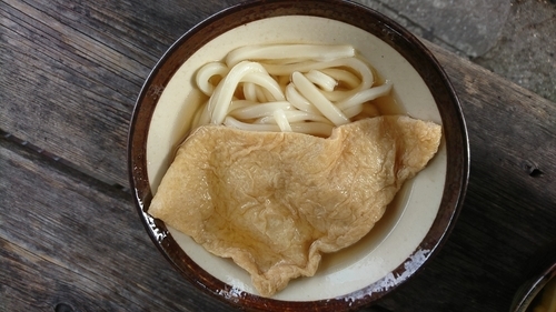 「うどん150円+あげ100円」@讃岐うどん がもうの写真