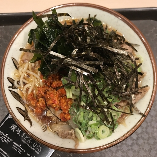 「冷やしぶっかけラーメン（辛い肉ぶっかけ）」@うどん 038の写真