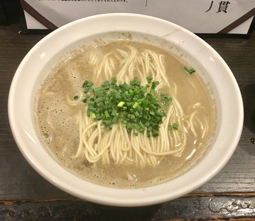 「鰰そば」@灰汁中華 丿貫 福富町本店の写真