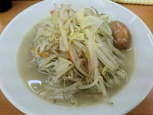 「鶏塩タンメン、半熟味玉子」@富白 御徒町本店の写真