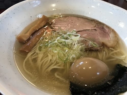「煮卵塩ラーメン(大盛り)」@翔鶴 高崎店の写真