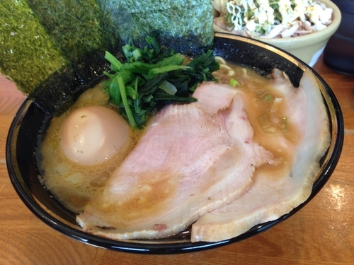 「ラーメン + 味玉」@末廣家の写真