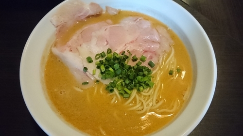 「オマール海老そば ¥900 + 牡蠣の和え玉ハーフ ¥300」@灰汁中華 丿貫 福富町本店の写真