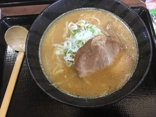 「白味噌らーめん（680¥、大盛無料）」@北海道らぁめん伝丸 6号ひたちなか田彦店の写真