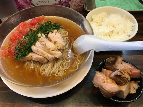 「夏季限定 夏麺 ver2 トマト 850円 半ライス150円」@稲荷屋の写真