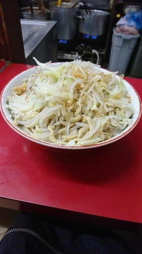 「大ラーメン　600円　野菜ニンニク辛め」@ラーメン二郎 目黒店の写真