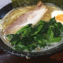 豚骨醤油ラーメン