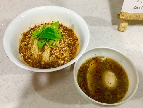 「トマトスープに浸したペペロンチーノつけ麺+味玉 1050円」@ラーメン星印の写真