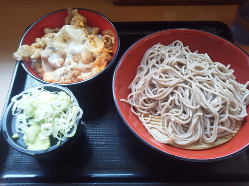 「ミニ親子丼セット 560円」@名代 富士そば 三田店の写真