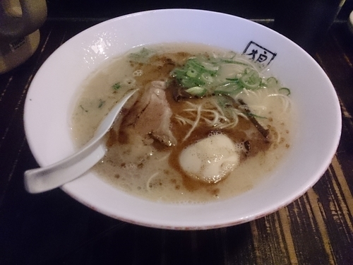 「香油らーめん 半熟味付煮玉子トッピング」@狼煙 松本店の写真