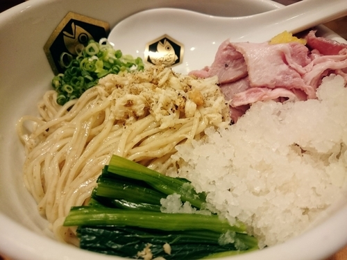 「冷やし鯛油そば」@真鯛らーめん 麺魚の写真