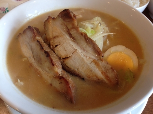 「特製みそ麺￥８００　＋　炙りチャーシュー追加１枚￥１００」@麺処 東洋の写真