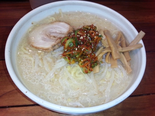 「味噌ラーメン+辛味」@北の大地 三田店の写真