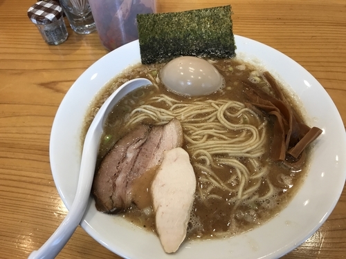 「濃口中華そば＋味玉クーポンサービス850円」@下町中華そば すずめ食堂の写真
