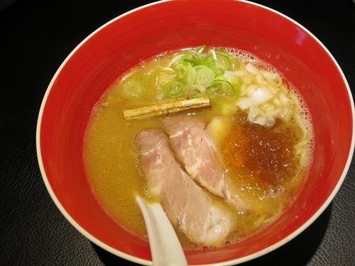 「魚介豚骨醤油」@men-eiji HIRAGISHI BASEの写真