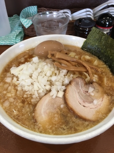 「背脂煮干しラーメン」@麺処いろ葉の写真