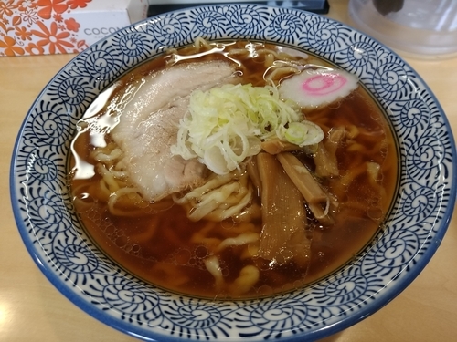 「手打ちラーメン(大盛・260g)720円」@手打ちラーメン 清仁軒の写真