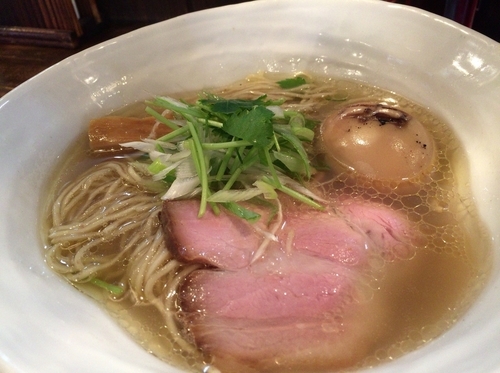 「塩くん玉らぁ麺 800円」@<真>卓朗商店の写真