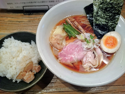 「特製醤油らあめん+土鍋炊きごはん」@Homemade Ramen 麦苗の写真