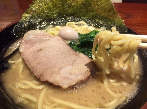 「ラーメン 醤油(650円)」@横浜家系ラーメン 壱〇家の写真