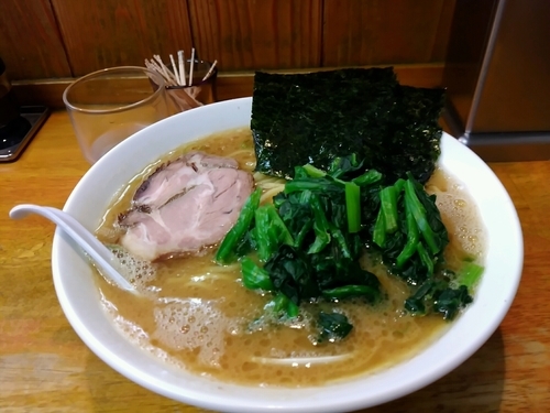 「ラーメン670円＋ほうれん草100円＋無料大盛」@らーめん 㐂輪の写真