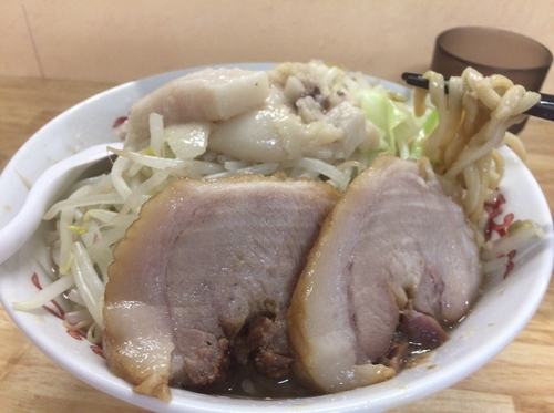 「小ブタ2枚(700円)」@ラーメン 登良治郎の写真
