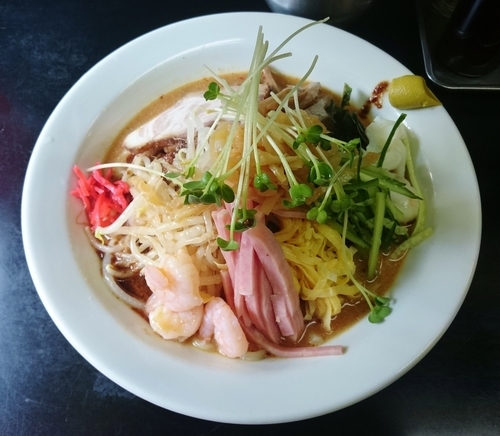 「馬賊冷やし中華(大盛)  1400円」@中国手打拉麺 馬賊 浅草本店の写真