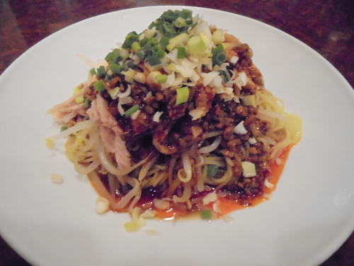 「【季節限定】自家製辛味ソース冷麺 780円」@安源楼 本店の写真