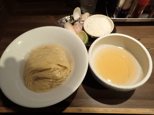 「貝と昆布の冷やし細つけそば　850円」@つけ麺 一燈の写真