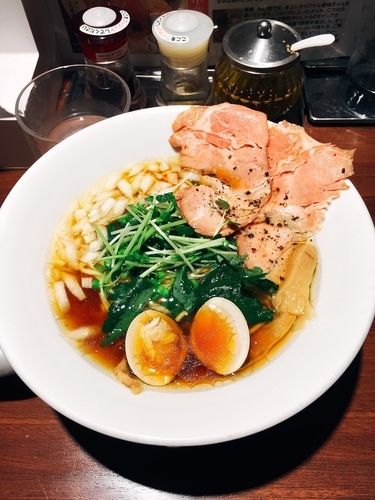 「赤鶏と蛤の淡麗中華そば 醤油」@麺屋 ねむ瑠の写真