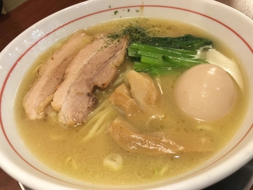 「白湯醤油」@三宝亭 与野本町店の写真