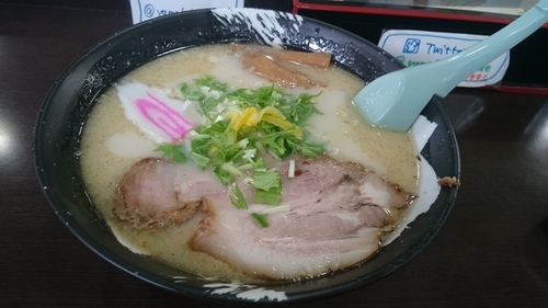 「鮪塩ラーメン中盛」@山びこの写真